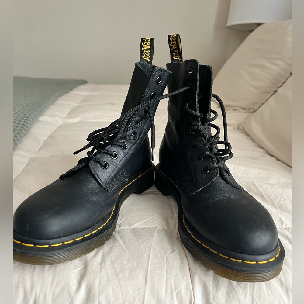 Doc Martens - Picture 4 of 6